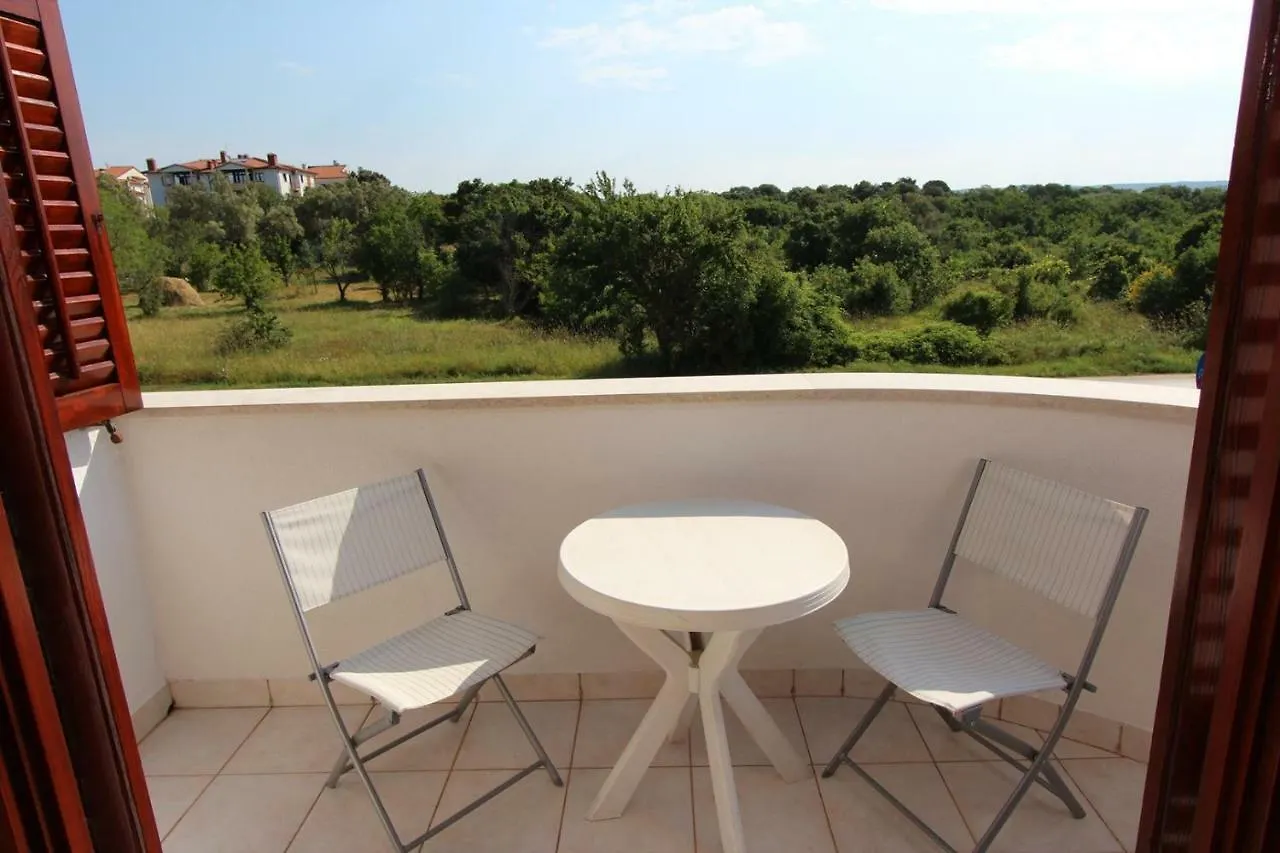 Rooms And Apartment Luana Rovinj 3*,