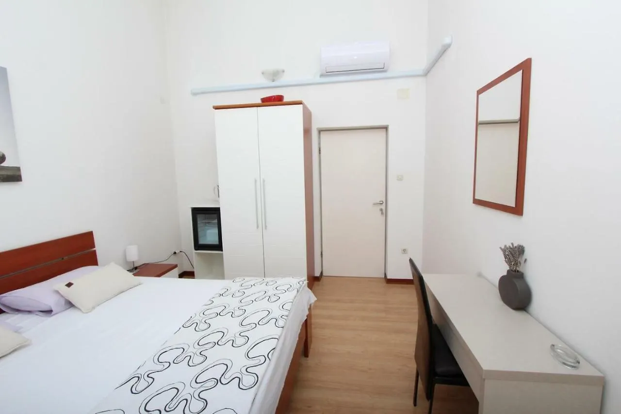 *** Konukevi Rooms And Apartment Luana Rovinj Hırvatistan